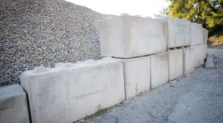 Image: Blocs béton avec emboîtement